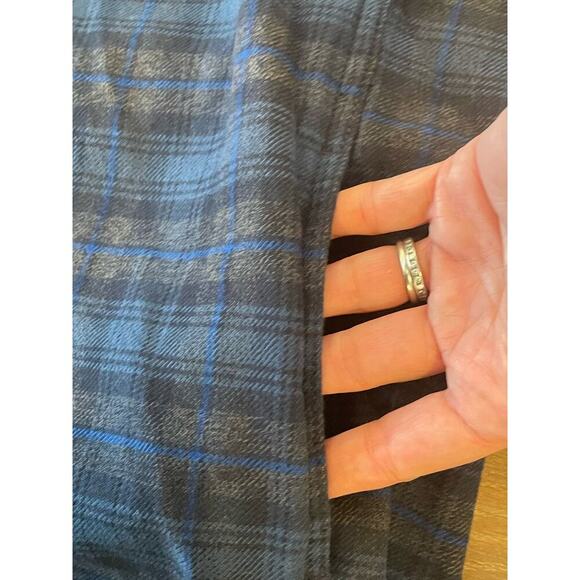 GAP Navy Plaid Flannel Jacket Shirt Men's size XL - Picture 8 of 10